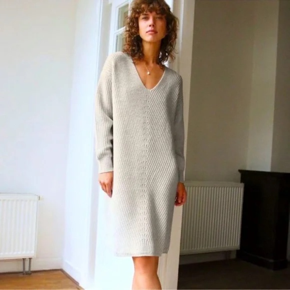 Aritzia seville dress in heather birch